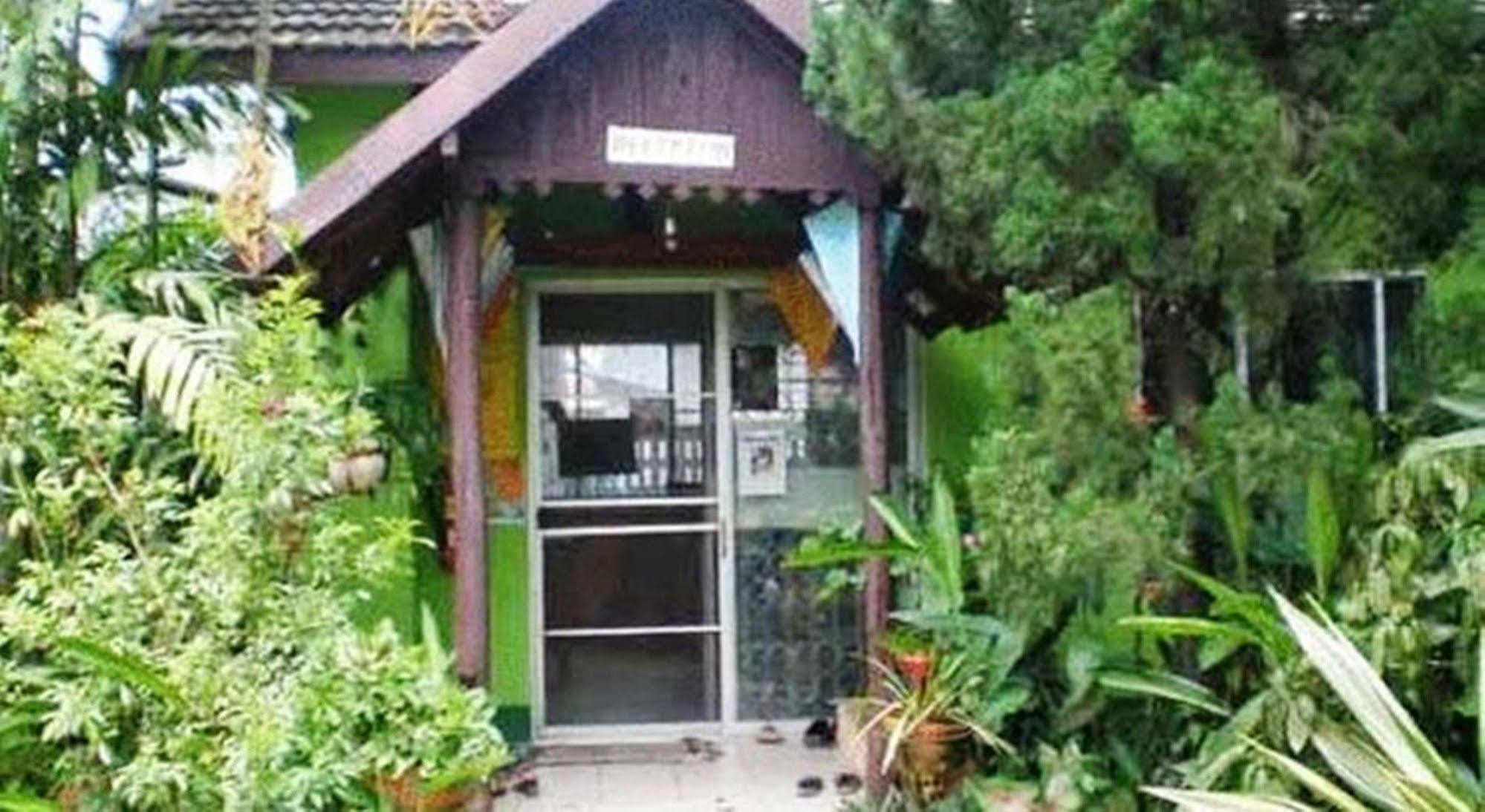 Baan Bua Guest House Chiang Rai Exterior foto